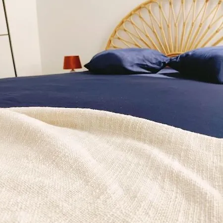 Le Foucauld 4 Canapes, Parking, Wifi